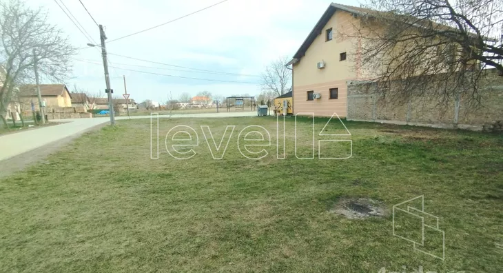 Plac | 4zida