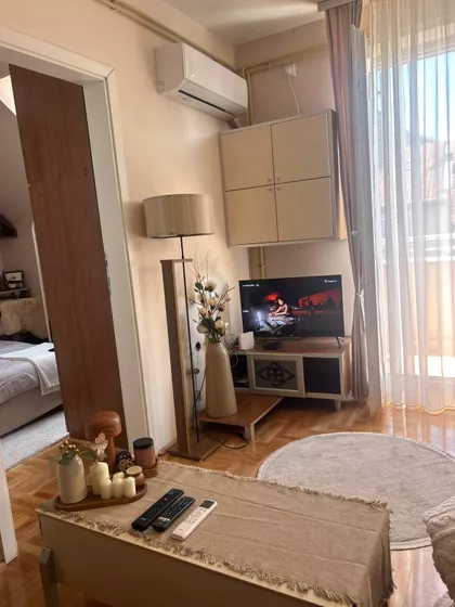 Milana Rakića 1 | 4zida.rs
