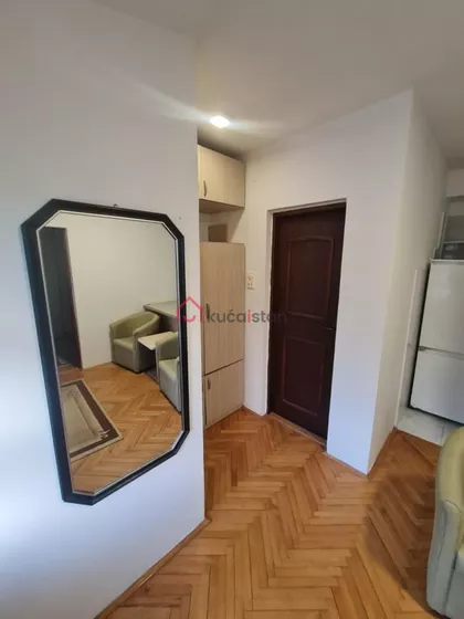 Skupština | 4zida.rs