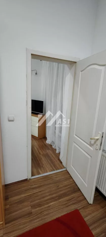 Heroja Pinkija | 4zida.rs