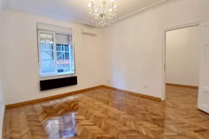 Generala Lešjanina bb | 4zida.rs