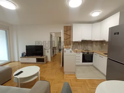 Prvomajska | 4zida.rs