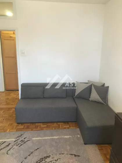 Pavla Papa | 4zida.rs