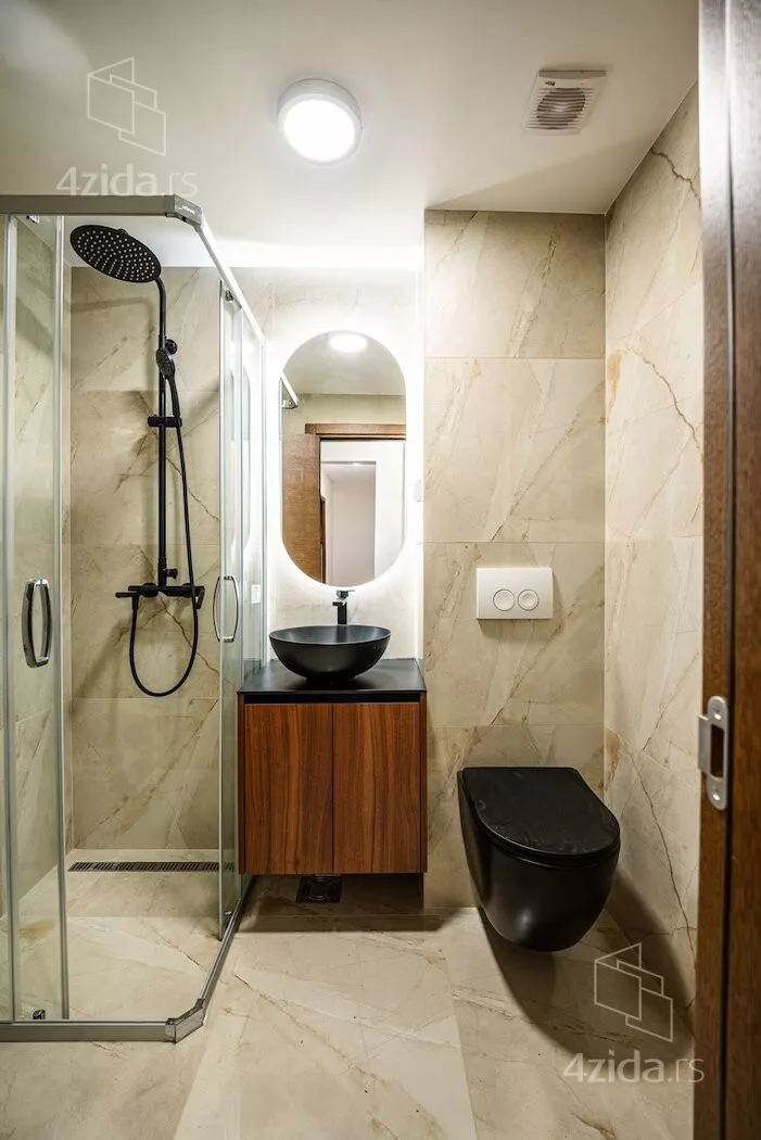 Četvoroiposoban stan | 4zida