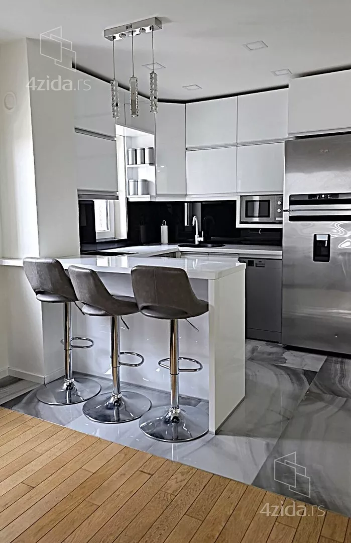 Petosoban stan | 4zida