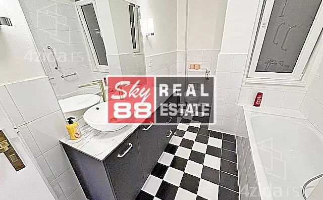 Četvoroiposoban stan | 4zida