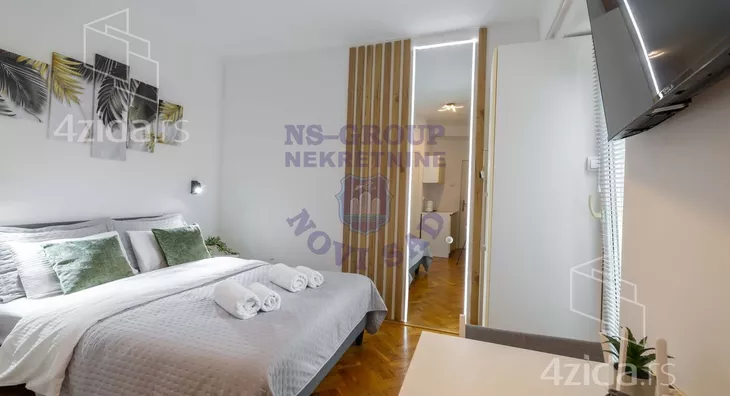 Sedmosoban stan | 4zida