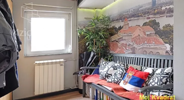 Šestosoban stan | 4zida