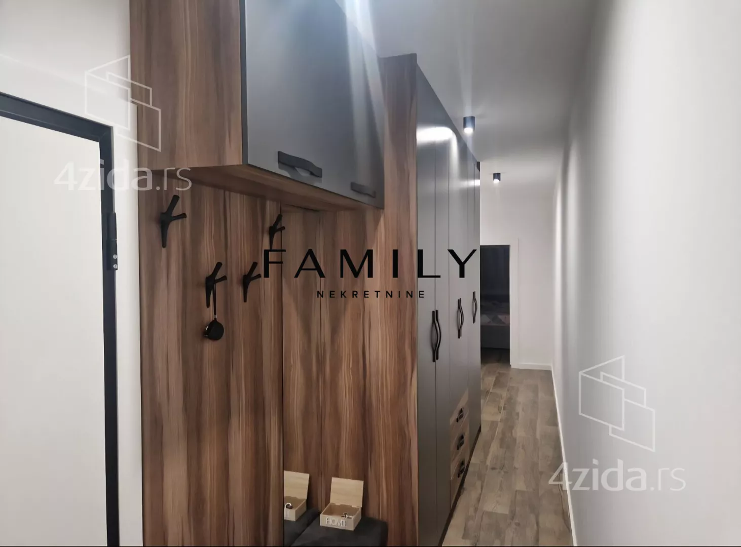 Troiposoban stan | 4zida