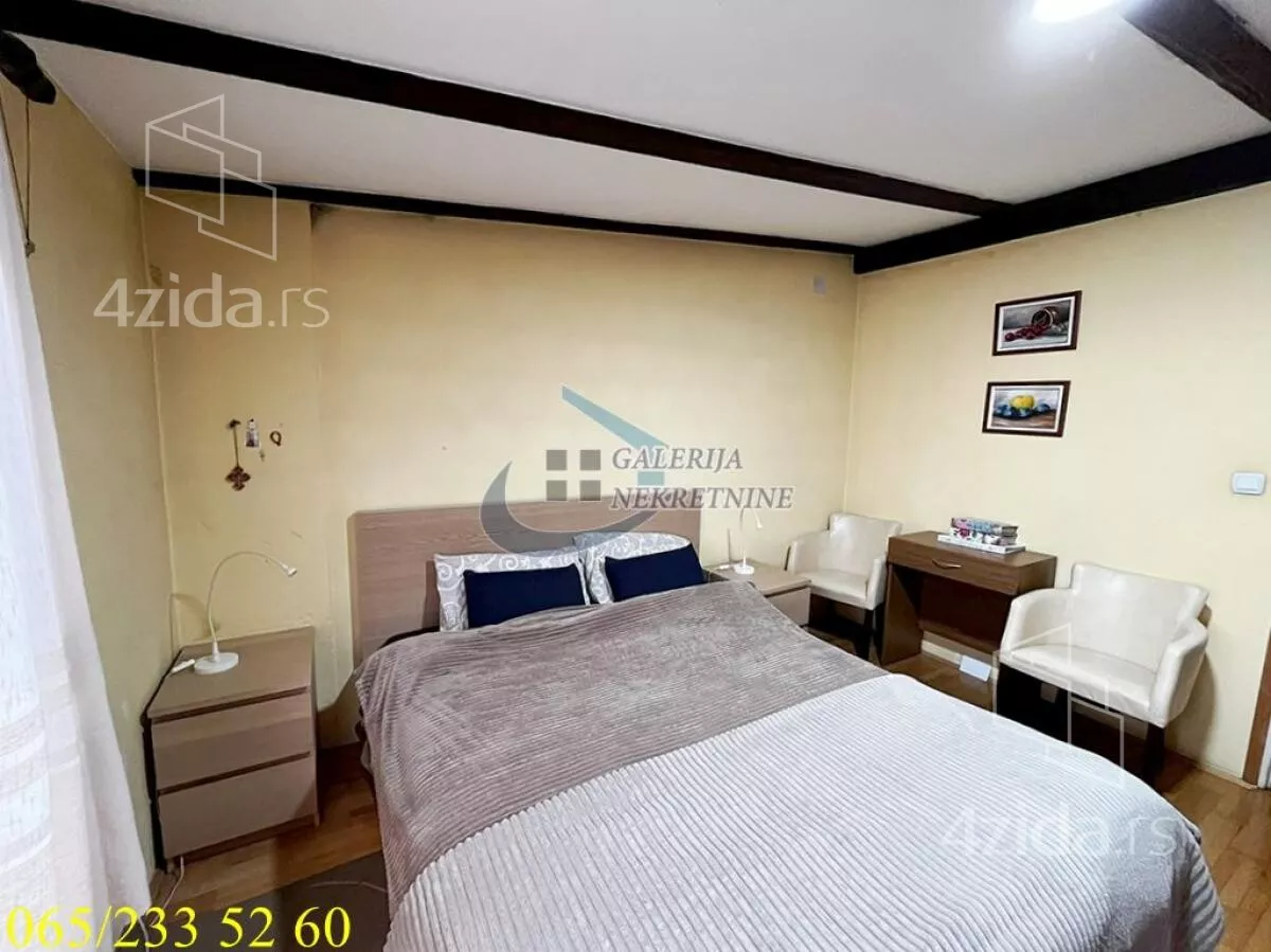 Šestosoban stan | 4zida