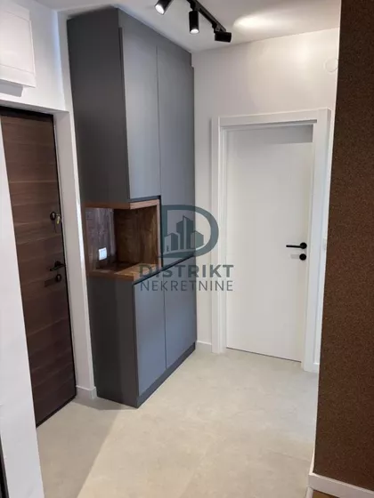 Dom Zdravlja | 4zida.rs