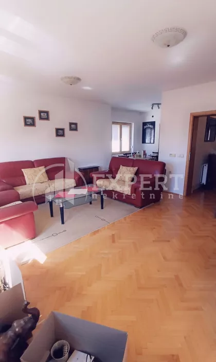 Janisa Janulisa | 4zida.rs