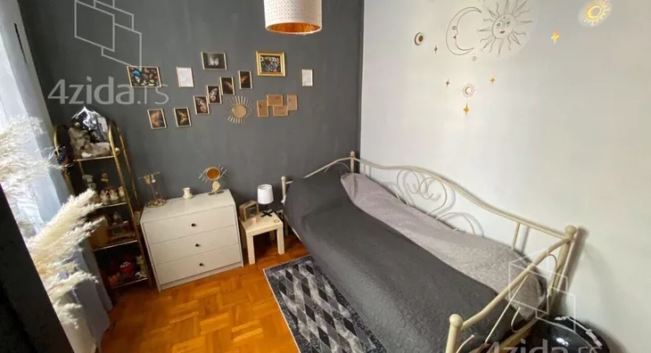 Četvoroiposoban stan | 4zida