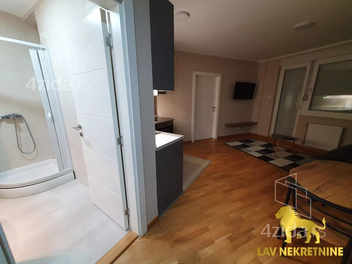 Jednoiposoban stan | 4zida