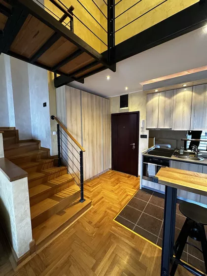 Lasla Gala | 4zida.rs