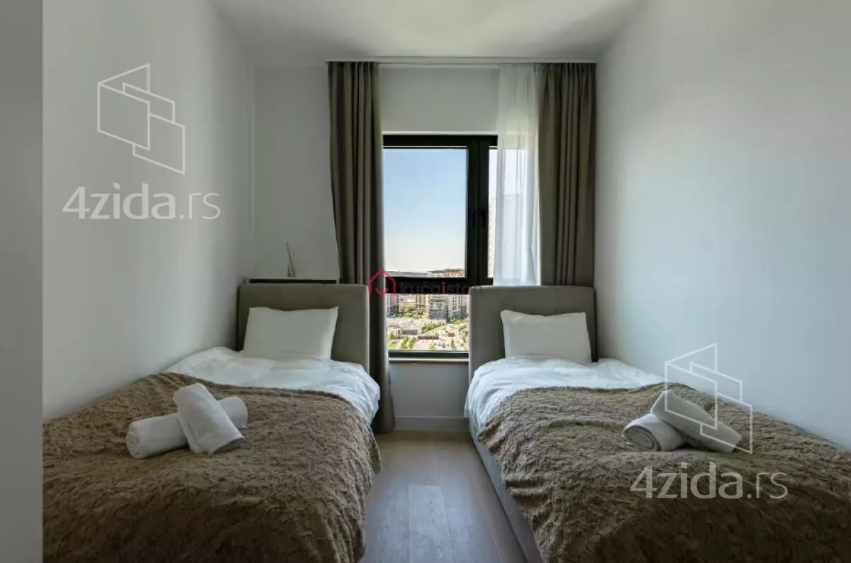 Petosoban stan | 4zida