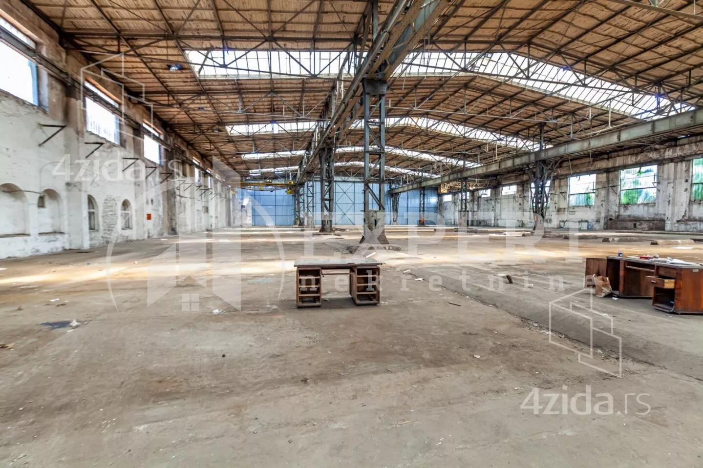 Lokal | 4zida