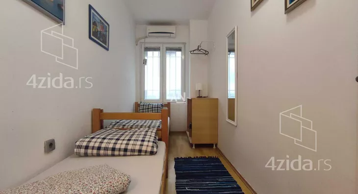 Šestosoban stan | 4zida