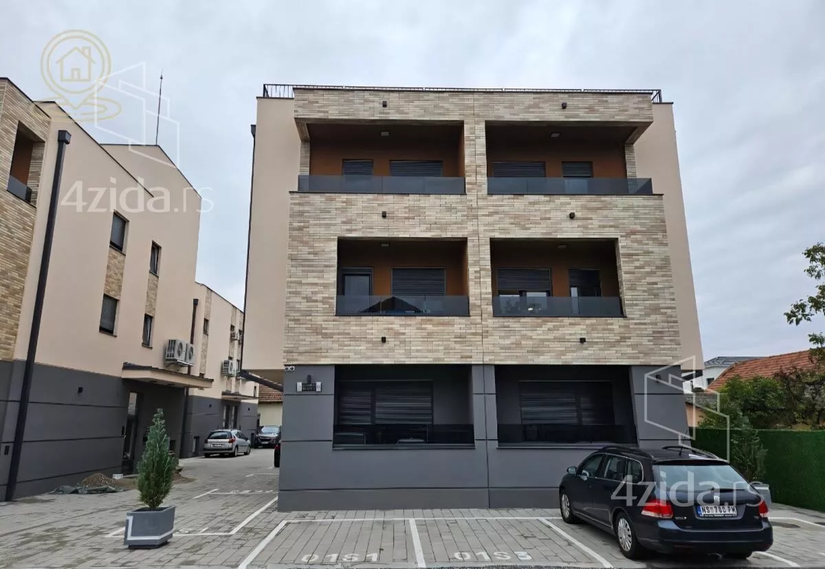 Troiposoban stan | 4zida