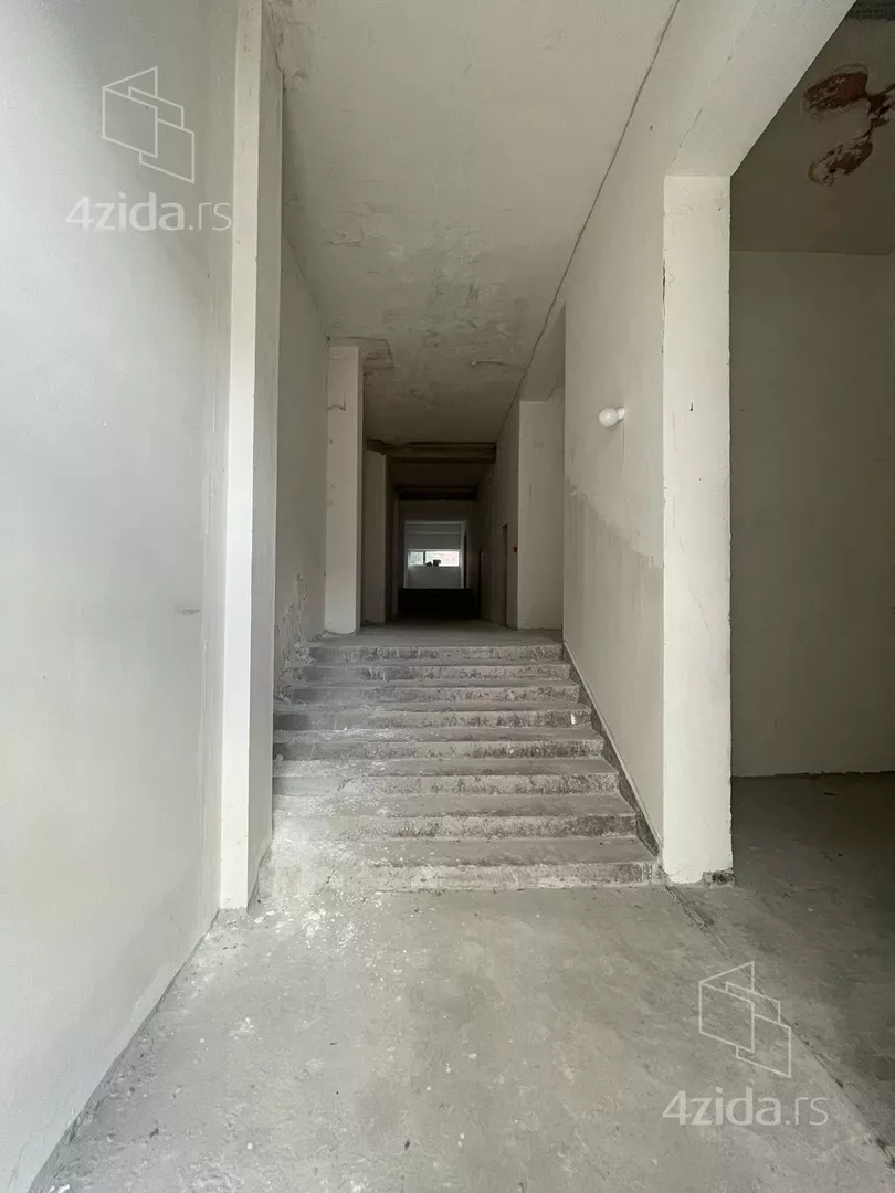 Lokal | 4zida