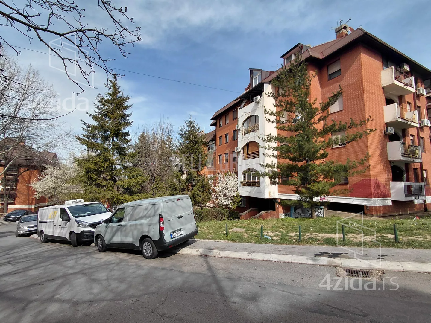 Dvoiposoban stan | 4zida