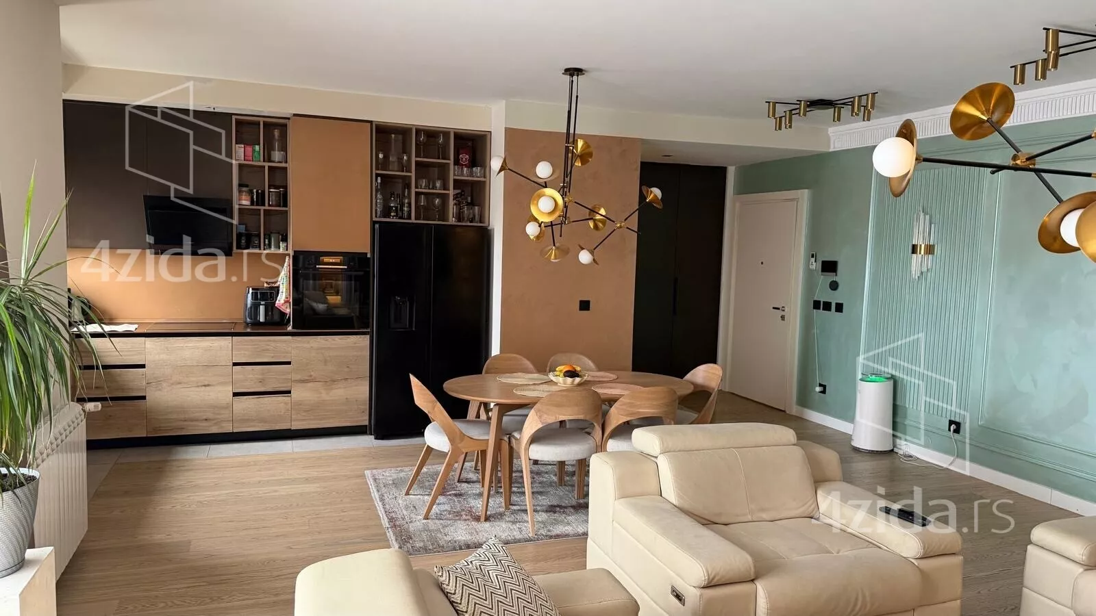 Troiposoban stan | 4zida