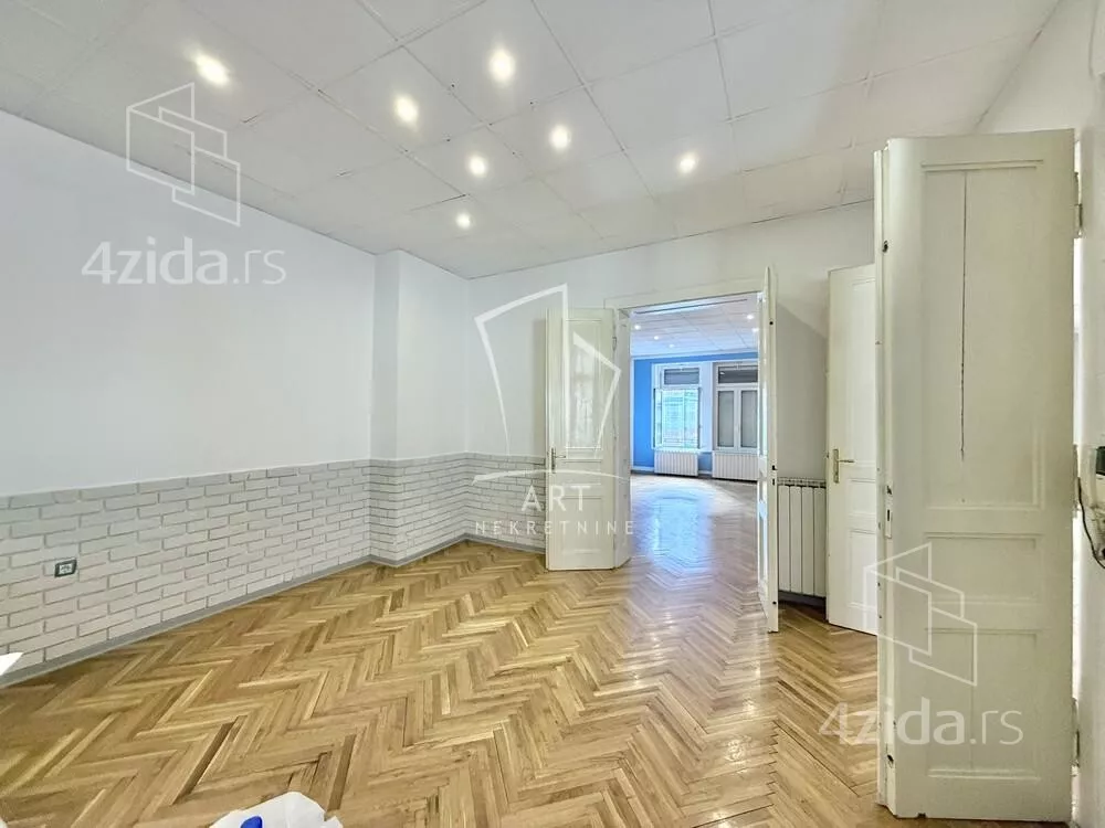 Četvoroiposoban stan | 4zida