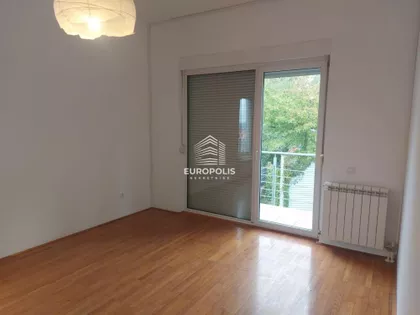 Miće Orlovića | 4zida.rs