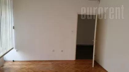 CRVENI KRST | 4zida.rs
