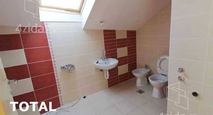 Sedmosoban stan | 4zida