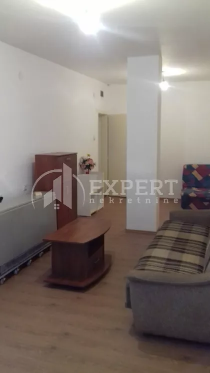 Cara Uroša | 4zida.rs