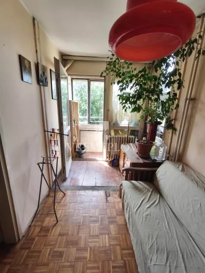 16. oktobra | 4zida.rs