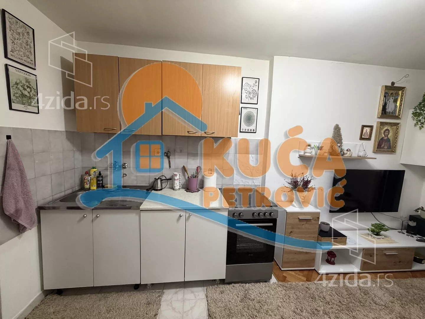 Jednoiposoban stan | 4zida