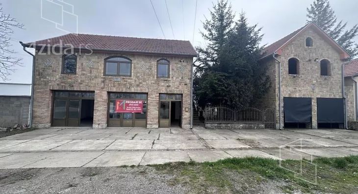 Poslovni prostor | 4zida