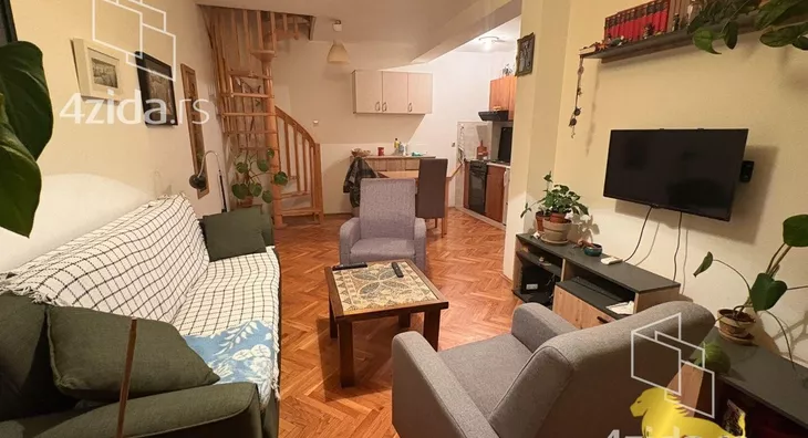 Troiposoban stan | 4zida