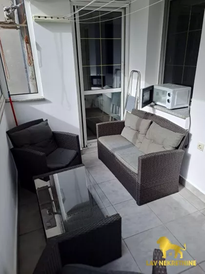 PARTIZANSKIH BAZA | 4zida.rs