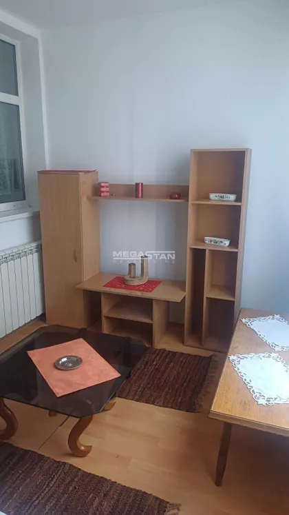 Ustanička | 4zida.rs