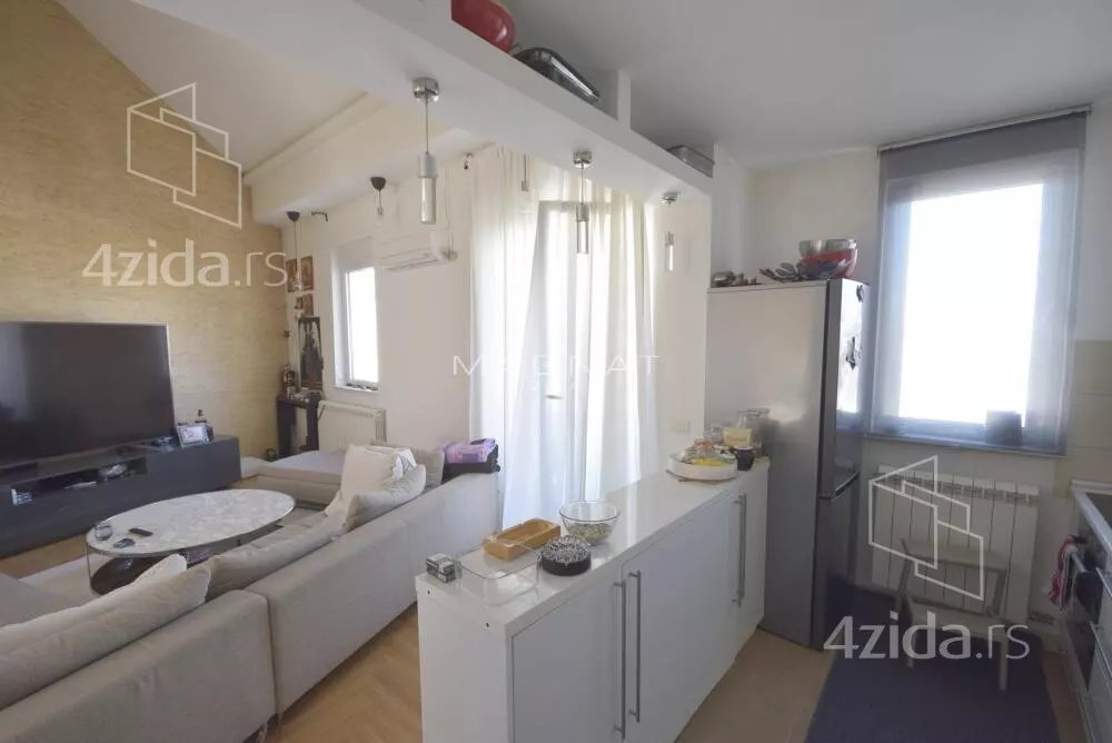 Četvoroiposoban stan | 4zida