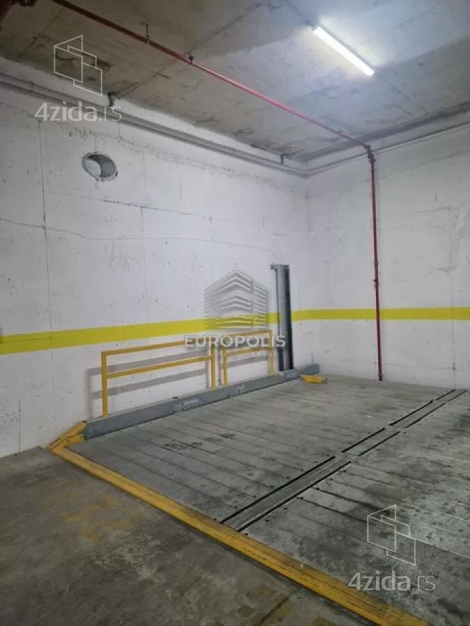 Parking | 4zida