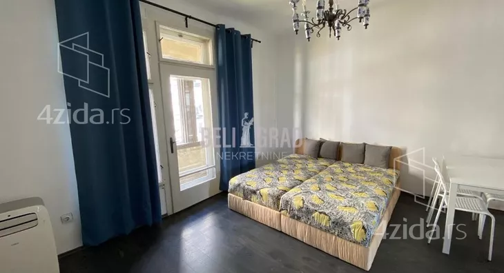 Šestosoban stan | 4zida