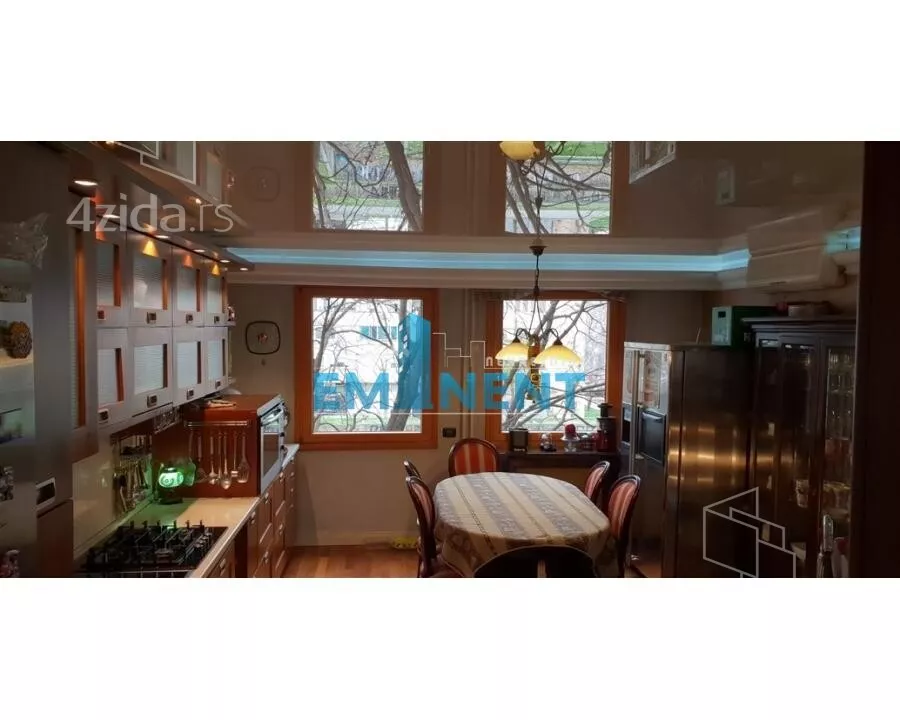 Petosoban stan | 4zida