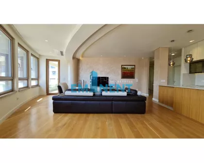 Trešnjinog cveta | 4zida.rs