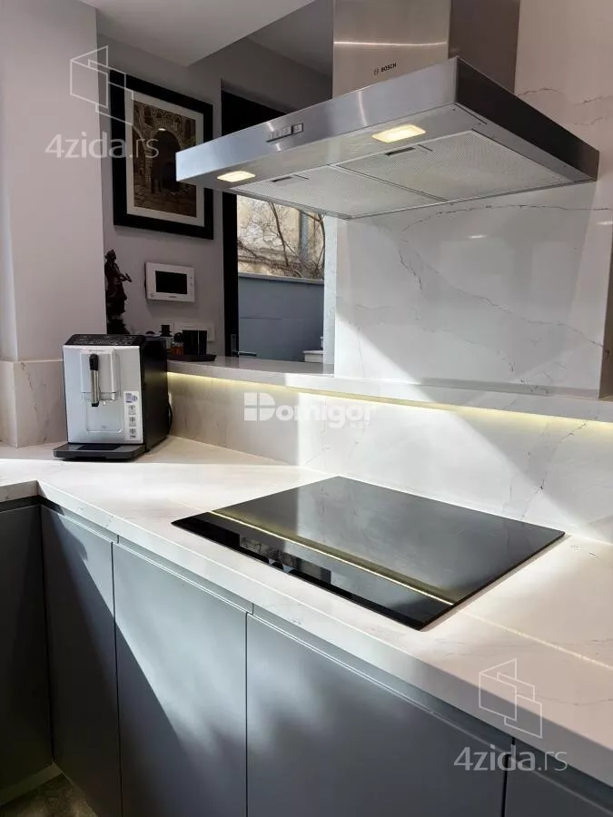 Četvoroiposoban stan | 4zida