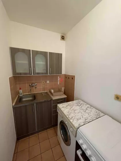 Bulevar Cara Lazara | 4zida.rs