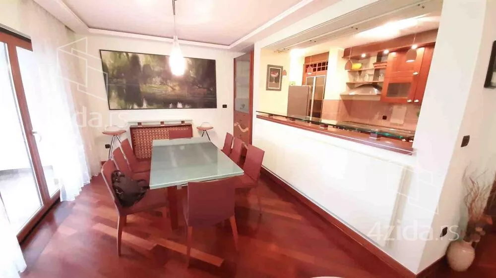 Petosoban stan | 4zida