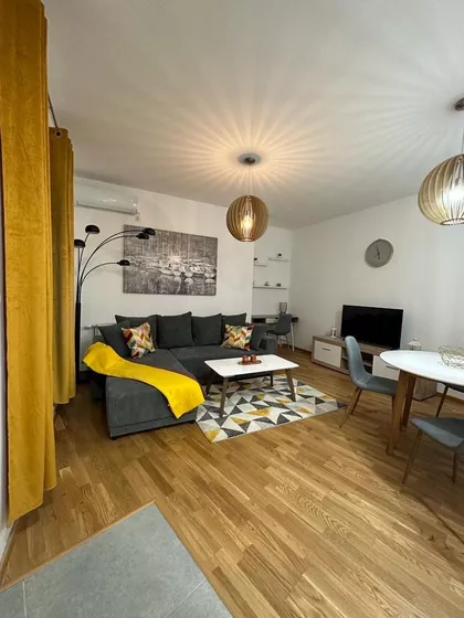 Cara Dušana | 4zida.rs