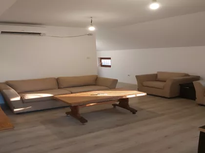 Surčin (mesto) | 4zida.rs