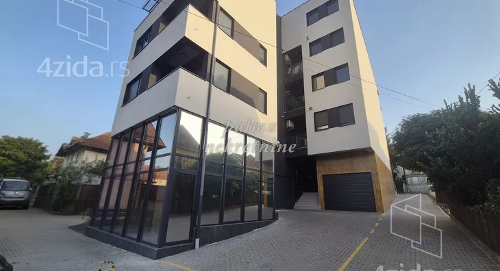 Poslovni prostor | 4zida