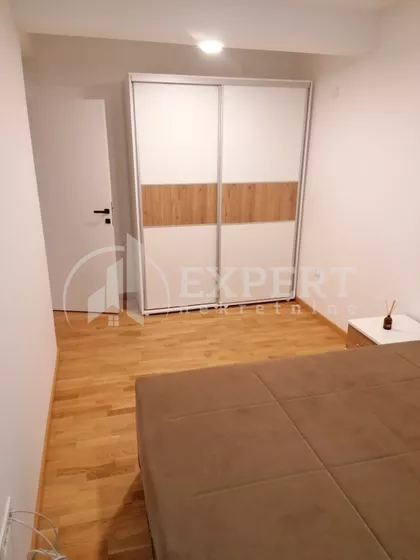 Sestre Baković | 4zida.rs