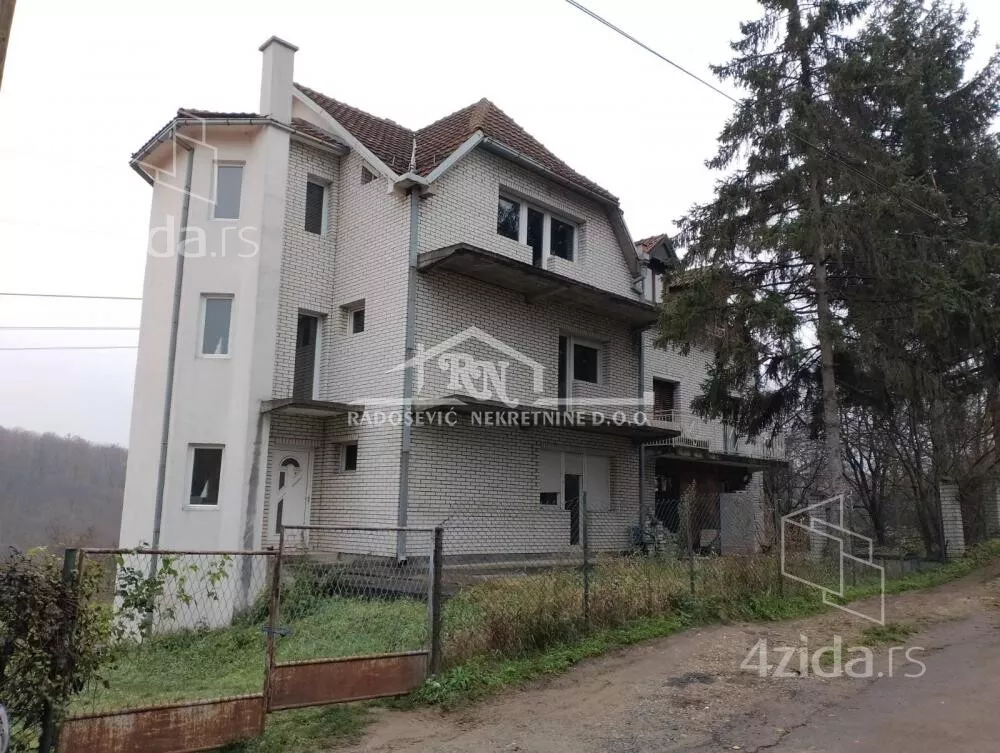 3-etažna kuća | 4zida